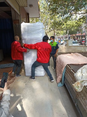 鄭州大運搬家 專業(yè)人工搬運大型家具，讓您的搬家更省心